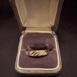 10K DIAMOND RING SZ10